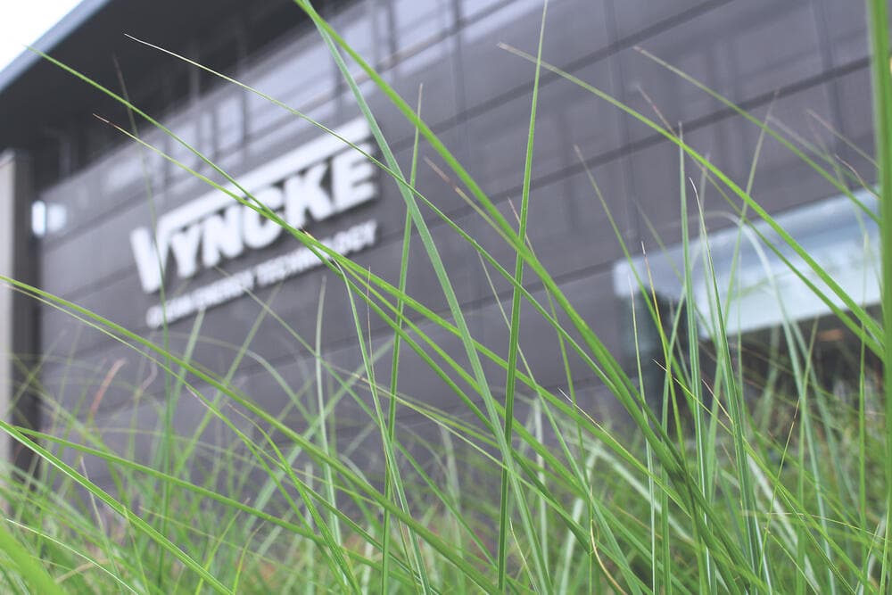 WAAK Groendienst doet groenonderhoud voor Vyncke nv