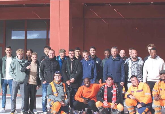 Spelers KVK bezoeken partner WAAK