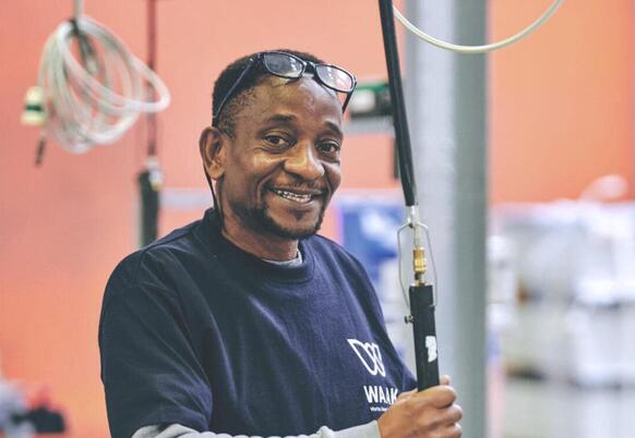 WAAK employee - Fluvius assembly smart meters