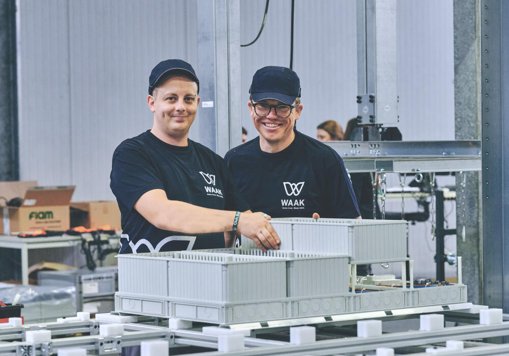 WAAK - maatwerkbedrijf Kuurne WAAK maatwerkbedrijf assembleert tellerbatterijen Fluvius