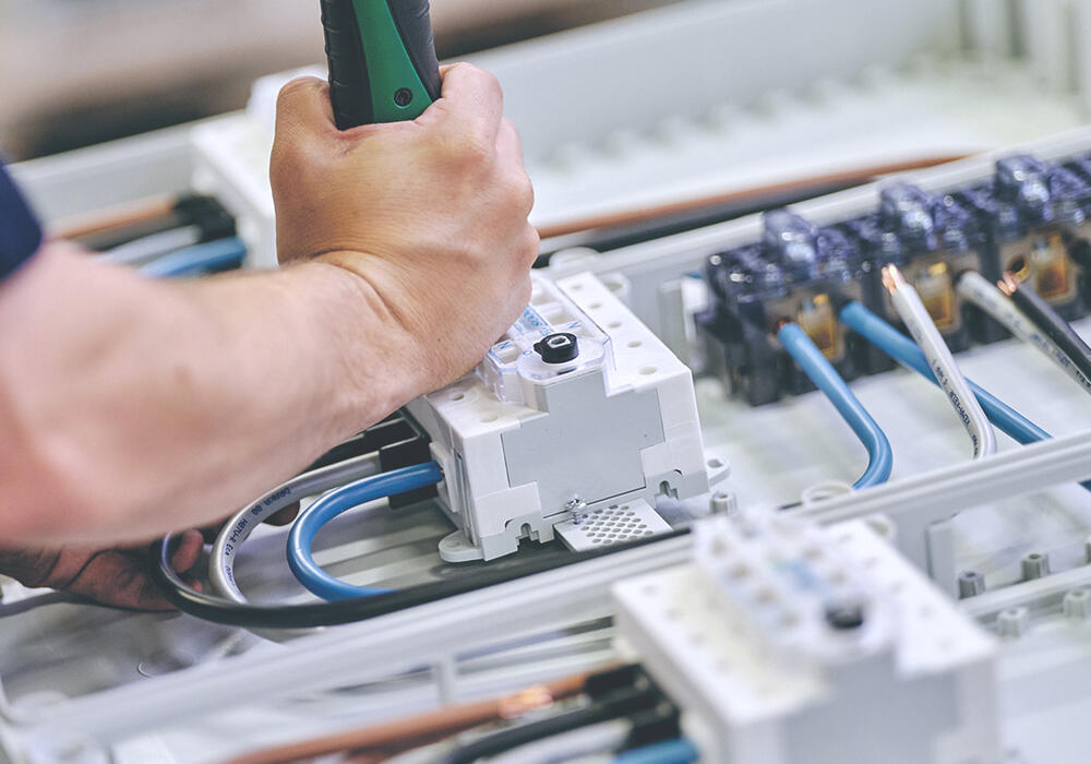 WAAK montage slimme meterkast en tellerbatterijen Fluvius