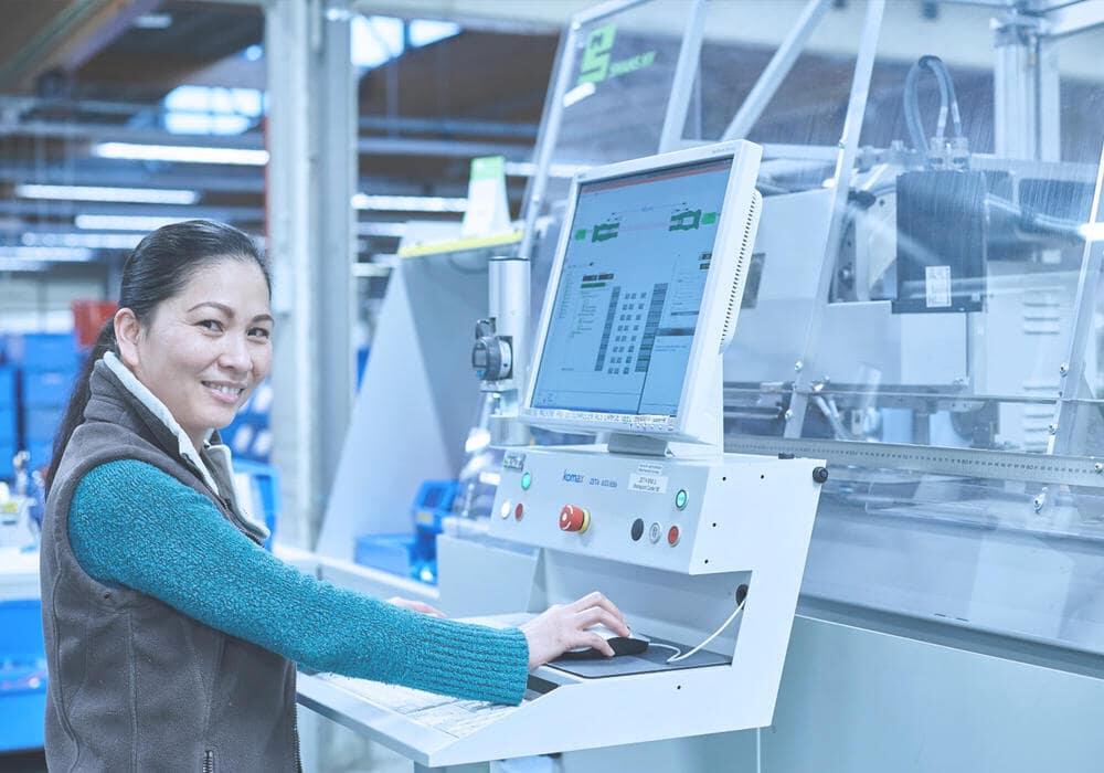 WAAK Kabelassemblage snijmachine Komax