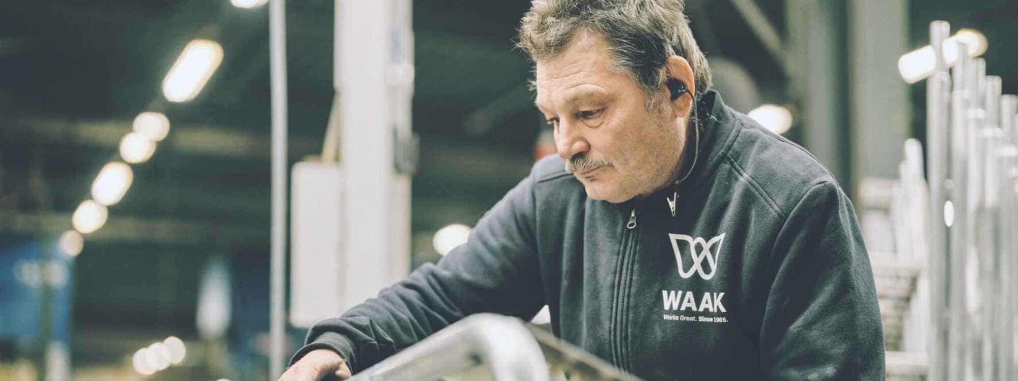 WAAK trapladder vrachtwagen STAS