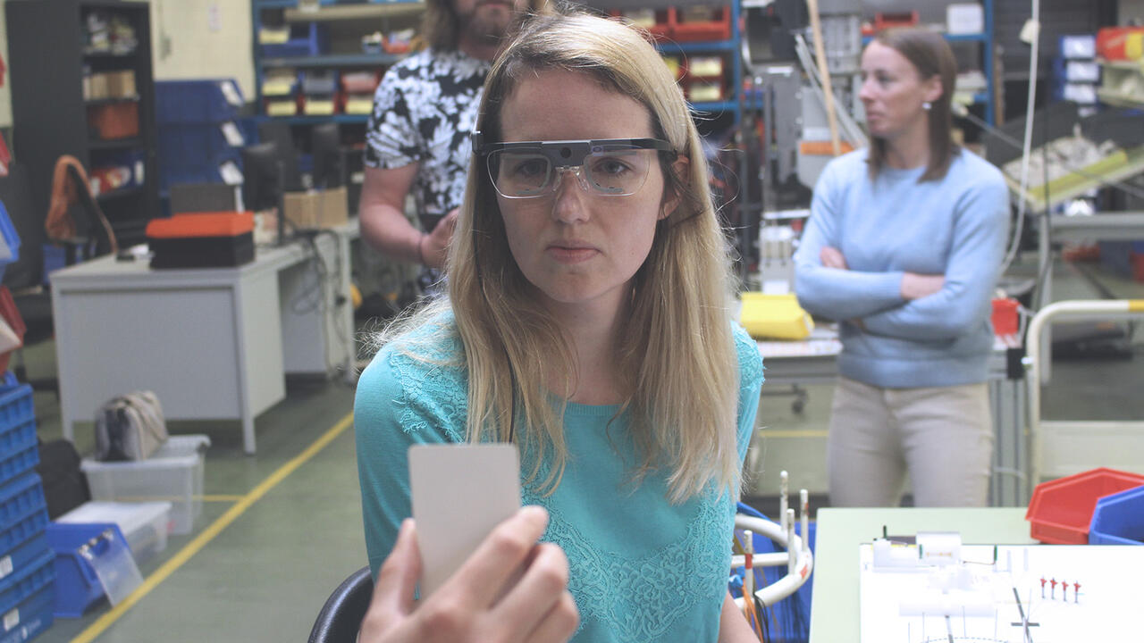 WAAK smart glasses eyetracking