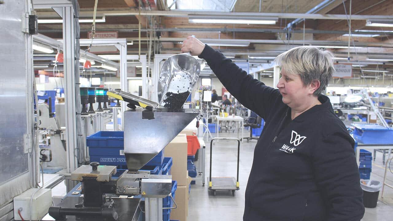 WAAK recupereren spuitgietresten overmolding