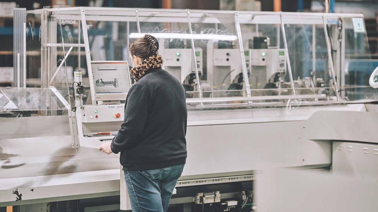 Komax Zeta for WAAK cable processing